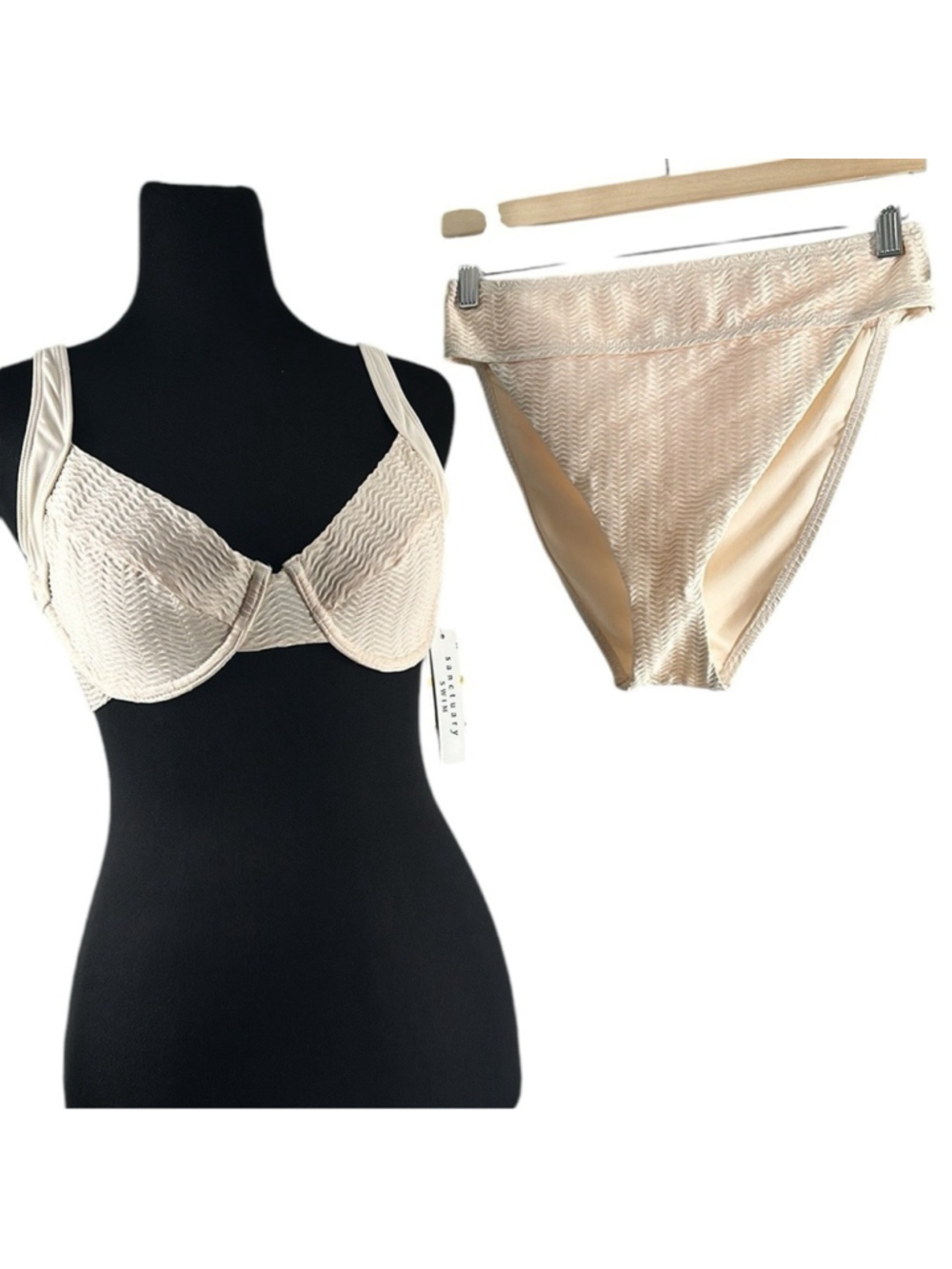 Sanctuary bikini set high waist bikini white sand set Beach vacation sz M NWT